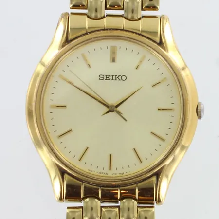 Teräsrannekello Seiko, V701-7A20, quartz, käytön jälkeä, patteri loppunut, rungon Ø34mm, metallirannekkeen pituus 190mm, 