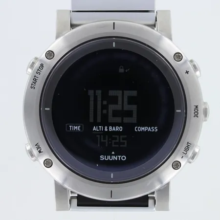 Rannetietokone Suunto Core Brushed Steel, rungon Ø49.5mm, teräsrannekkeen pituus 185mm, pientä käytön jälkeä 