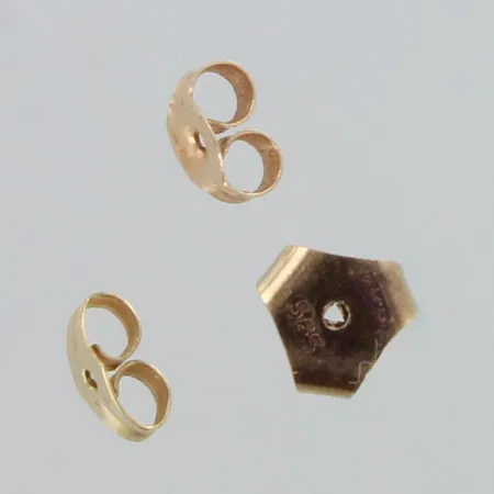 Kolme korvakorun taustaa, 585,  Paino: 0,3 g