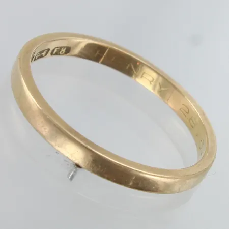 Sileä sormus, kaiverrettu, käytön jälkiä, koko 17½, 750,  Paino: 2,2 g