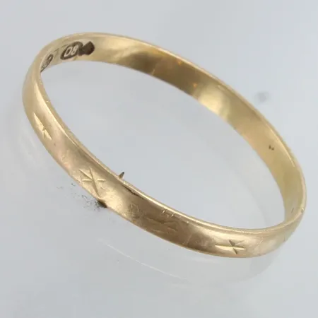 Kuvioitu sormus, taittunut, kaiverrettu, koko 18, 750,  Paino: 1,3 g