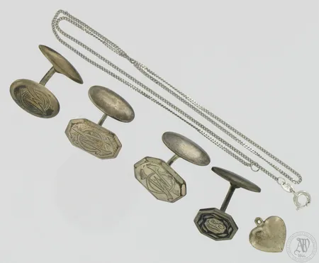 Viallisia koruja, 800-835,  Paino: 23,4 g