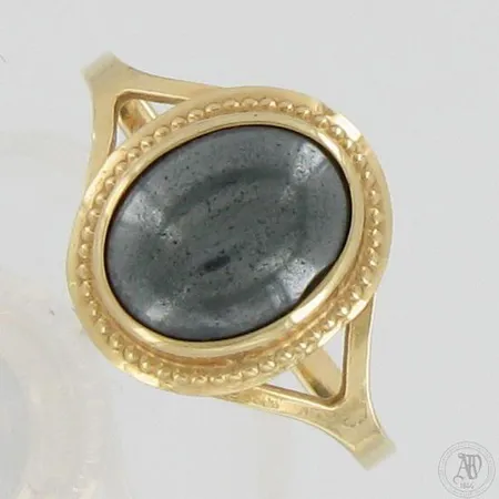 Hematiittisormus, kivessä kulumaa, koko 17½, 585br,  Paino: 1,8 g