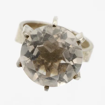 Kivisormus, koko 17¼, E. Granit & Co, vuodelta 1967, 916br,  Paino: 7,4 g