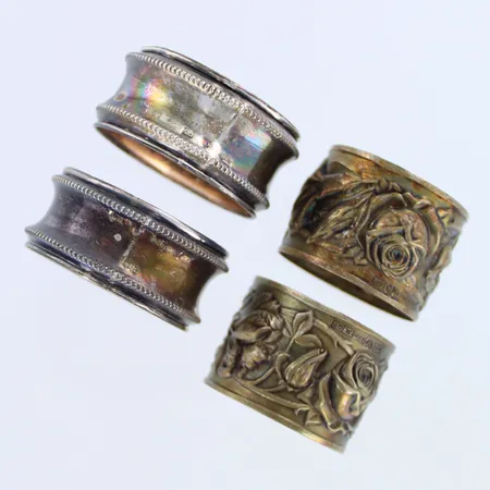 Neljä servetti-rengasta, käytön jälkiä, kaiverrettu, Ø31-46mm, 813-830,  Paino: 20,9 g