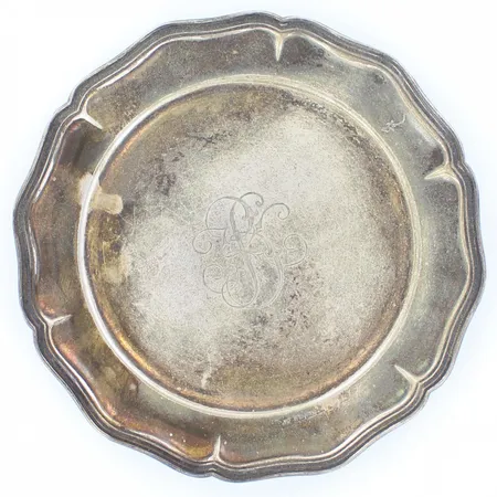 Hopeinen lasinalunen, kaiverrettu, käytön jäkiä, Ø122mm, 813h,  Paino: 56,9 g