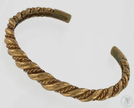 Rannekoru, Kalevala Koru, Halikon Lampolan kierrerannekoru, Ø65mm, pronssia