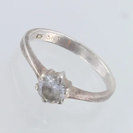 Kivisormus, koko 15½, 925br,  Paino: 1,8 g