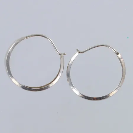 Korvarenkaat, käytön jälkiä,  Ø17mm, 830,  Paino: 0,9 g