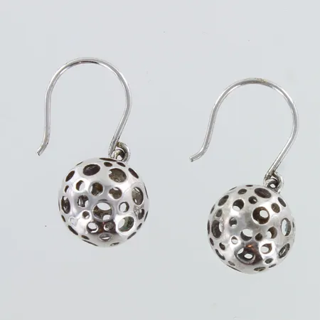 Korvakorut, Pitsi, design Liisa Vitali, korkeus 22mm, 925,  Paino: 2,2 g