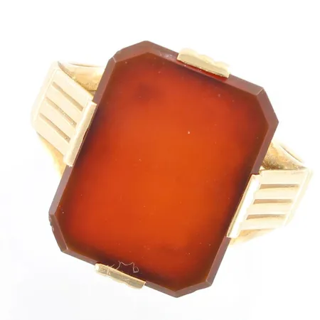 Karneolikantasormus, kaiverrettu, käytön jälkiä, koko 21, 585br,  Paino: 6,5 g