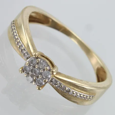Timanttisormus 7xn.0.02ct 22xn.0.003-0.005ct, koko 17½, 585,   Paino: 2,2 g