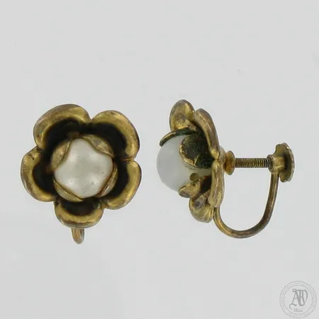 Kivikorvakorut, korkeus 20mm, ruuvitaustat, 813br,  Paino: 4,8 g