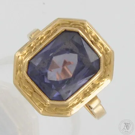 Kivisormus, Aleksandriitti, koko 19, vuodelta 1956, 585br,  Paino: 4,4 g