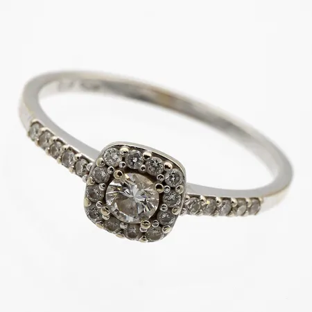 Timanttisormus 1xn.0.13ct 22xn.0.01ct, koko 16½, 585 valkokulta, Paino: 1,5 g