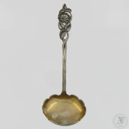 Otinlusikka, kaiverrettu ja käytön jälkiä, pituus 180mm, 813,  Paino: 45,3 g