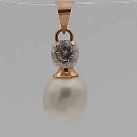 Helmiriipus kivellä, korkeus 17mm, 585br Paino: 0,6 g