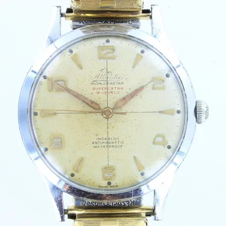 Teräsrannekello Atlantic worldmaster, mekaaninen, kaiverrettu, käytön jälkiä, taulussa hapettumaa, rungon Ø37mm, metallirannekkeen pituus 200mm, 