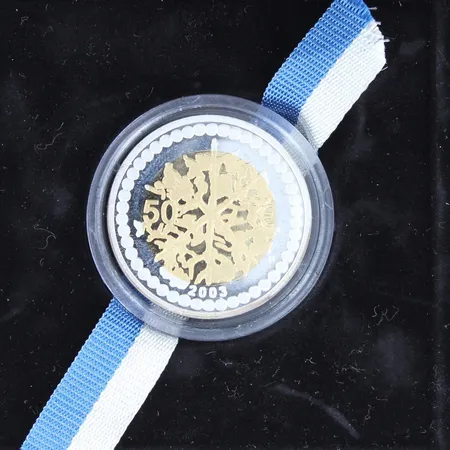 50 Euro 2003 Rahataiteen juhlaraha ( PROOF ) Alkuperäisessä laatikossa + todistus  Kokonaispaino 12,8 gr Kulta 6,9 g (750/1000) Hopea 6 g ( 925/1000 )