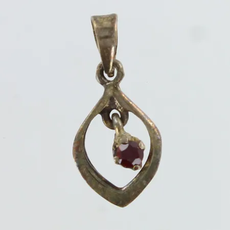 Kiviriipus, käytön jälkiä, korkeus 18mm, 835br,  Paino: 0,6 g