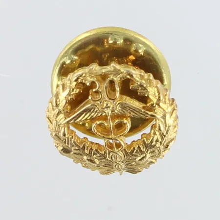 Keskuskauppakamarin rintaneula 30 vuotta, Ø 16mm, 925br,  Paino: 1,8 g