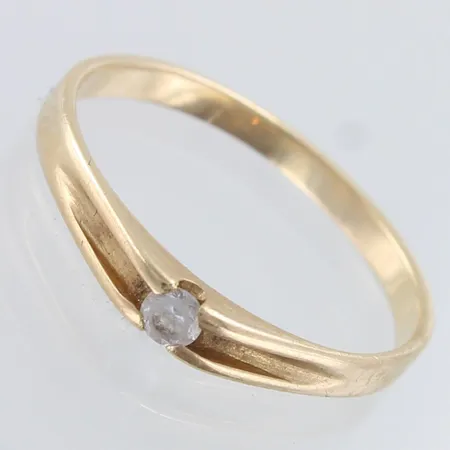 Timanttisormus 1xn.0.03ct, käytön jälkiä, koko 16, 585,  Paino: 1,2 g
*kuvausta muutettu 31.5.2023*