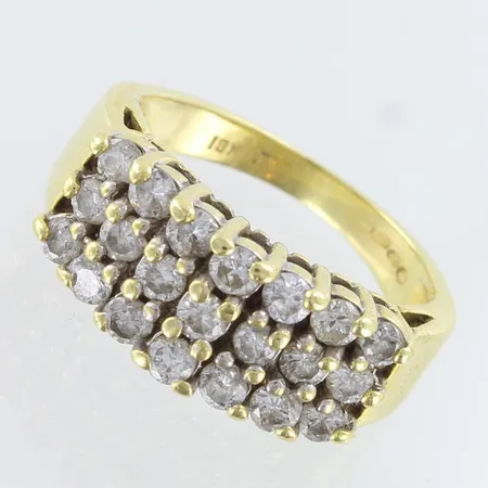 Timanttisormus 21xn.0.03-0.04ct, käytön jälkiä, koko 16¼, 750,  Paino: 5,6 g