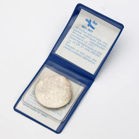 Juhlaraha, Itsenäinen Suomi 60 vuotta, nimellisarvo 10mk, 1917-1977, 500,  Paino: 21,3 g