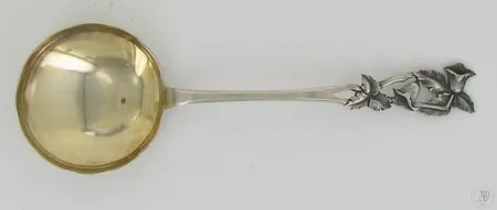 Yleislusikka, Kielo, pituus 180mm, kaiverrettu, 813,  Paino: 40,4 g