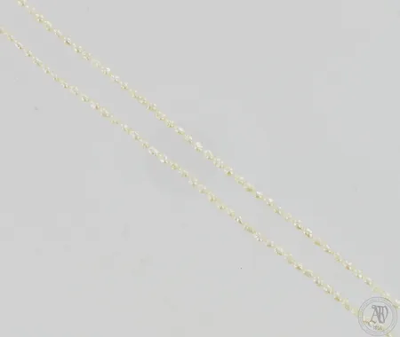 Helminauha, pituus 90cm, leveys 3-4mm.