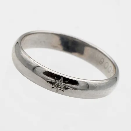 Timanttisormus 1xn.0.02ct, kaiverrettu, koko 18, 585 valkokulta,  Paino: 3 g