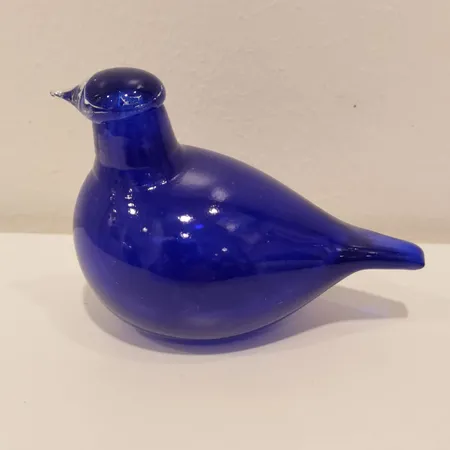 Lasilintu Oiva Toikka, signeeraus O.Toikka Nuutajärvi, pituus 104mm, korkeus 76mm, 