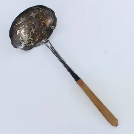 Liemikauha, käytön jälkiä, pituus 192mm, 813br,  Paino: 30,2 g