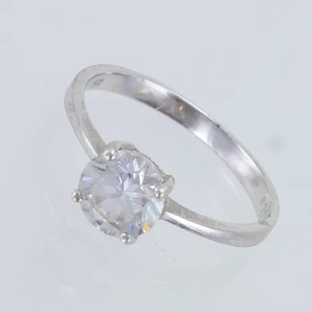 Kivisormus, käytön jälkiä, koko 18, 925br,  Paino: 2,1 g
