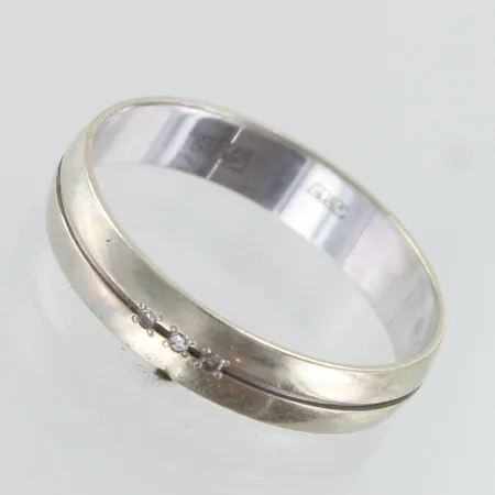 Timanttisormus 3xn.0.005ct, käytön jälkiä, koko 18, 585 valkokulta,  Paino: 2,1 g