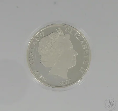 Hopearaha, New Zealand Elisabeth II, 2007, International Polar Year Scott Base 1957-2007, 1 dollari, 999,  Paino: 28,3 g