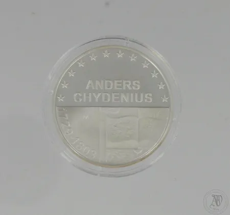 Hopeinen juhlaraha, Puolesta maan, 10euroa, 925,  Paino: 27,4 g