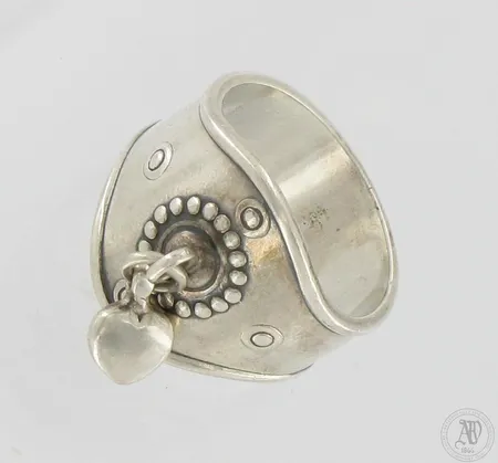 Sydänsormus, Kalevala Koru, koko 18¾, 925,  Paino: 8,4 g