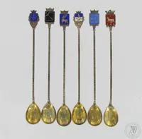 Kuusi vaakuna-lusikkaa emaloinnilla, pientä kulumaa, pituus 165mm, Kultakeskus 1950-luku, 813br,  Paino: 67,4 g