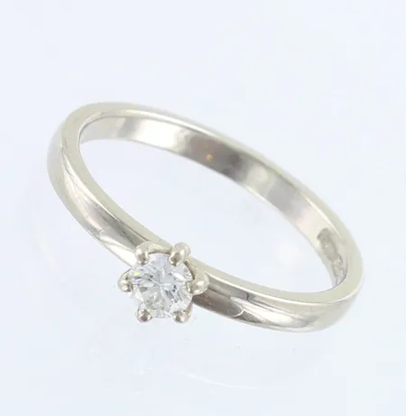 Timanttisormus 1xn.0.20ct, koko 17½, 750 valkokulta,  Paino: 3,1 g