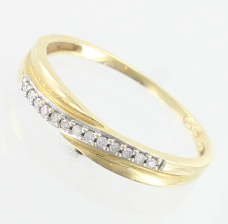 Timanttisormus 13xn.0.005ct, koko 17, 585,  Paino: 1,1 g