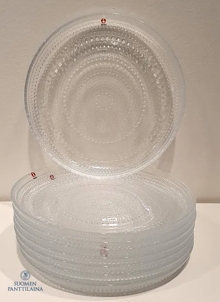 Kahdeksan lautasta Kastehelmi, Iittala, Ø 248mm, kirkas,nouto ainostaaan konttorilta