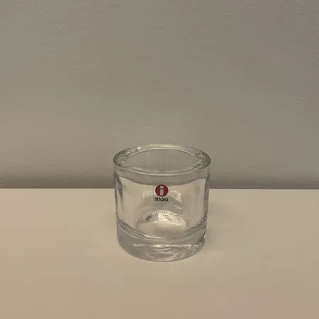 Tuikkulyhty Iittala, Kivi, korkeus 60mm, kirkas. Lähetetään postipakettina.