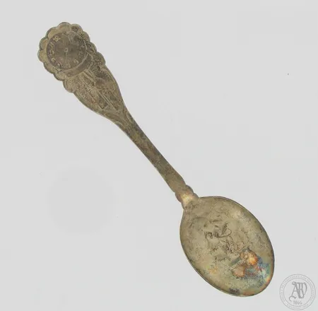 Kummilusikka, kaiverrettu, pituus 140mm, 830,  Paino: 27,4 g