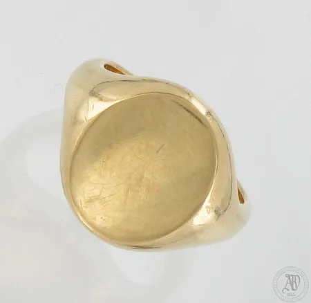 Sileä kantasormus, käytön jälkiä, koko 18¾, leveys 4,2-16,6mm, 750,  Paino: 20,4 g