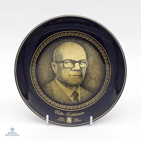 Seinälautanen Urho Kekkonen 25 vuotisen presidenttikauden kunniaksi, Suomen presidentit, Arabia, valmistettu 1981, Ø 195mm