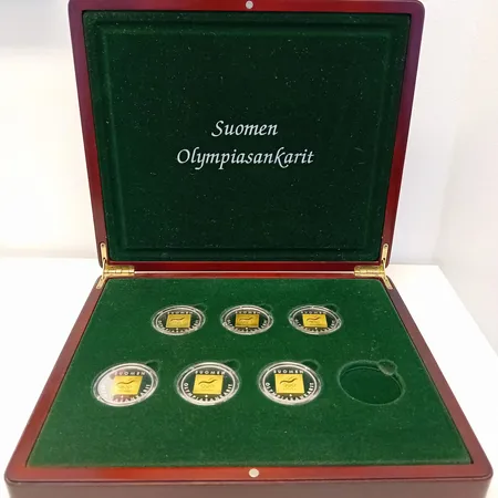 Kuusi mitalia, Suomi 2005, Suomen Olympiasankarit, puulaatikko, 925,   Paino: 150 g
