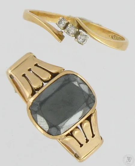 Viallinen kanta- ja timanttisormus 3xn.0.02ct, 750br,  Paino: 11,2 g