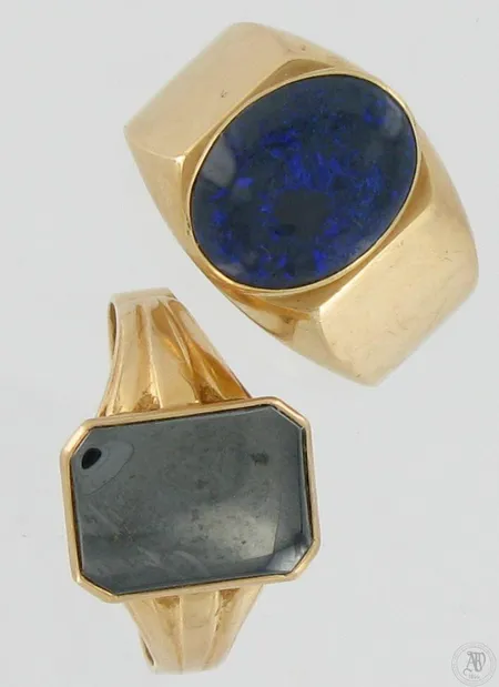 Viallisia kivisormuksia, 585br,  Paino: 26,4 g