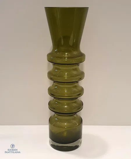 Pagoda-maljakko, Nanny Still, korkeus 279mm, pientä kulumaa pohjassa, 